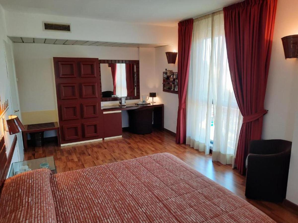 Chocohotel Perugia Bagian luar foto